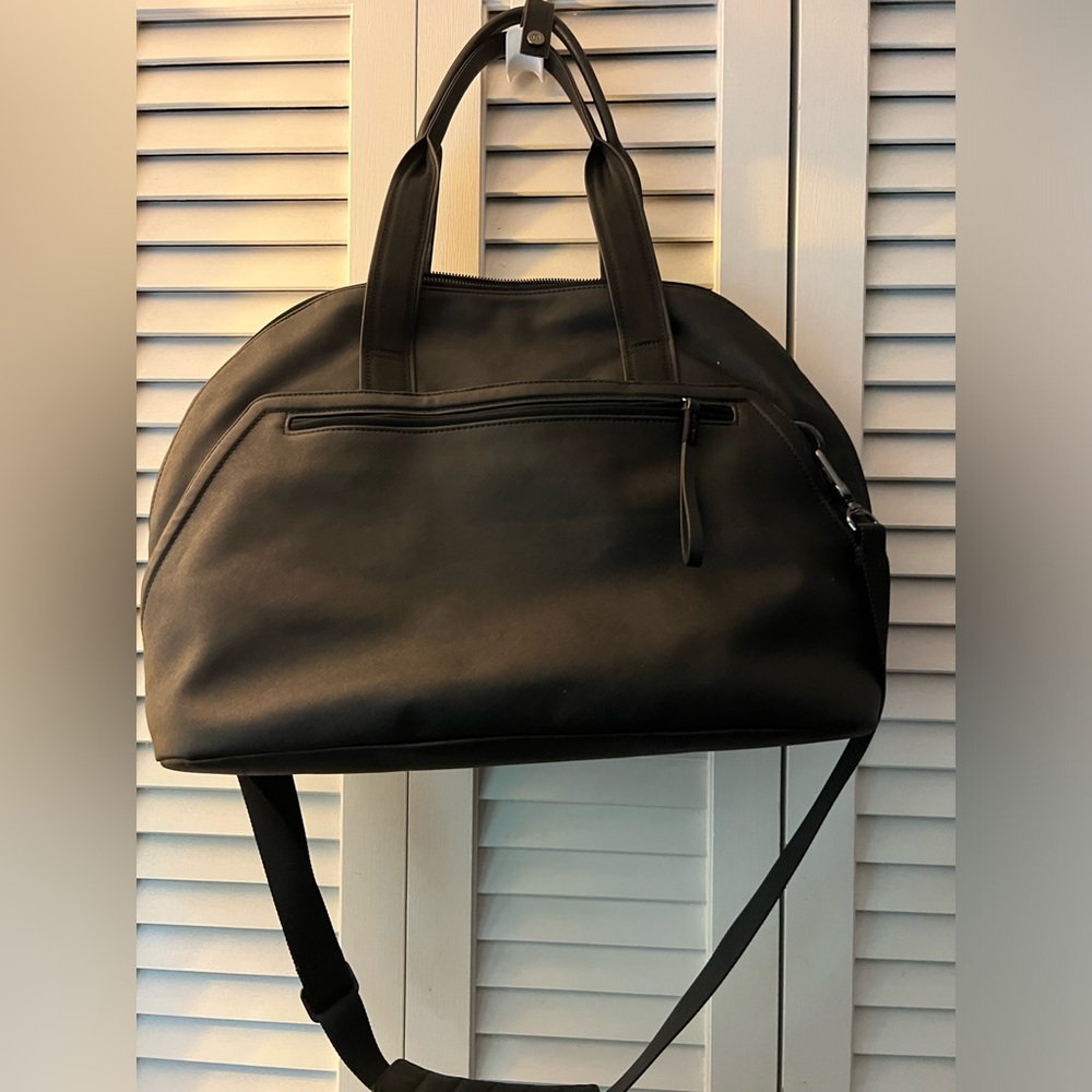 Lululemon Leather Gym Bag- Black